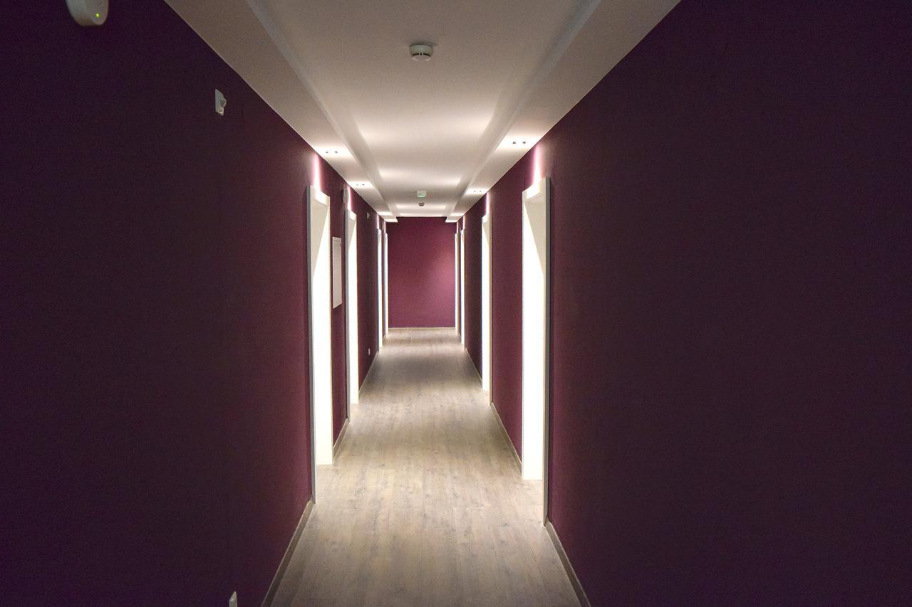 Hotel Kronenhirsch Russbach am Pass Gschütt Eksteriør billede