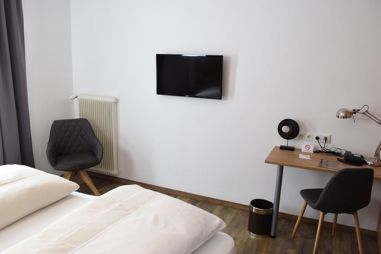 Hotel Kronenhirsch Russbach am Pass Gschütt Eksteriør billede