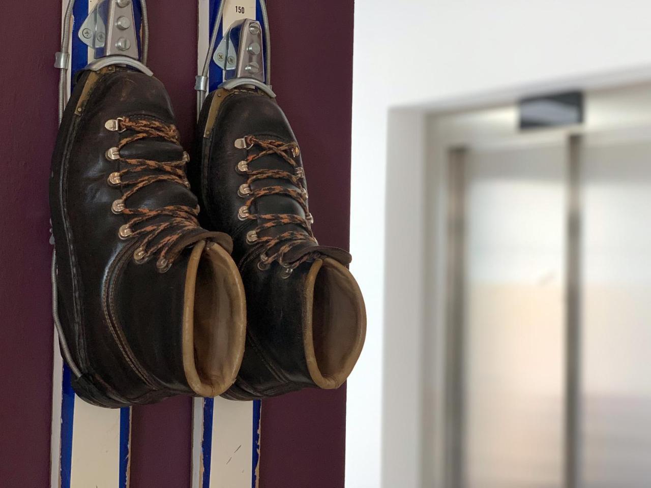 Hotel Kronenhirsch Russbach am Pass Gschütt Eksteriør billede