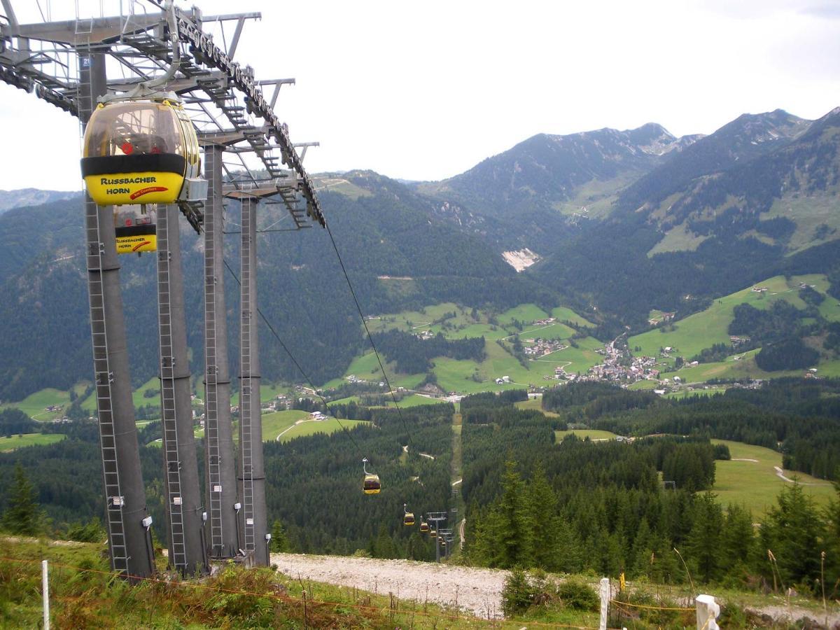 Hotel Kronenhirsch Russbach am Pass Gschütt Eksteriør billede